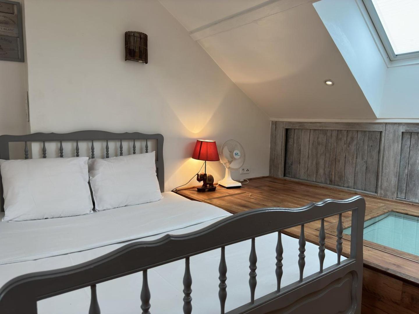 La Maison Des Lumieres Hotell Chartres Exteriör bild